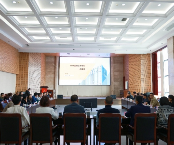 为（内部）客户提供价值，，，，，，，，为实现“领跑”赋能加速