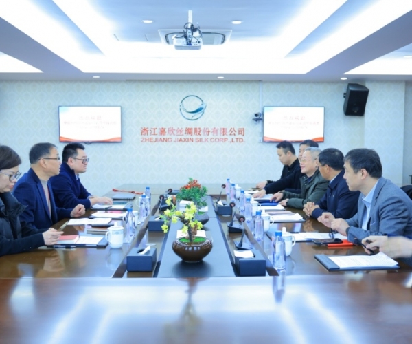 中国纺织品进出口商会曹甲昌会长一行来访调研 深入调研外贸走势，，，，，，，，携手探寻前行新径